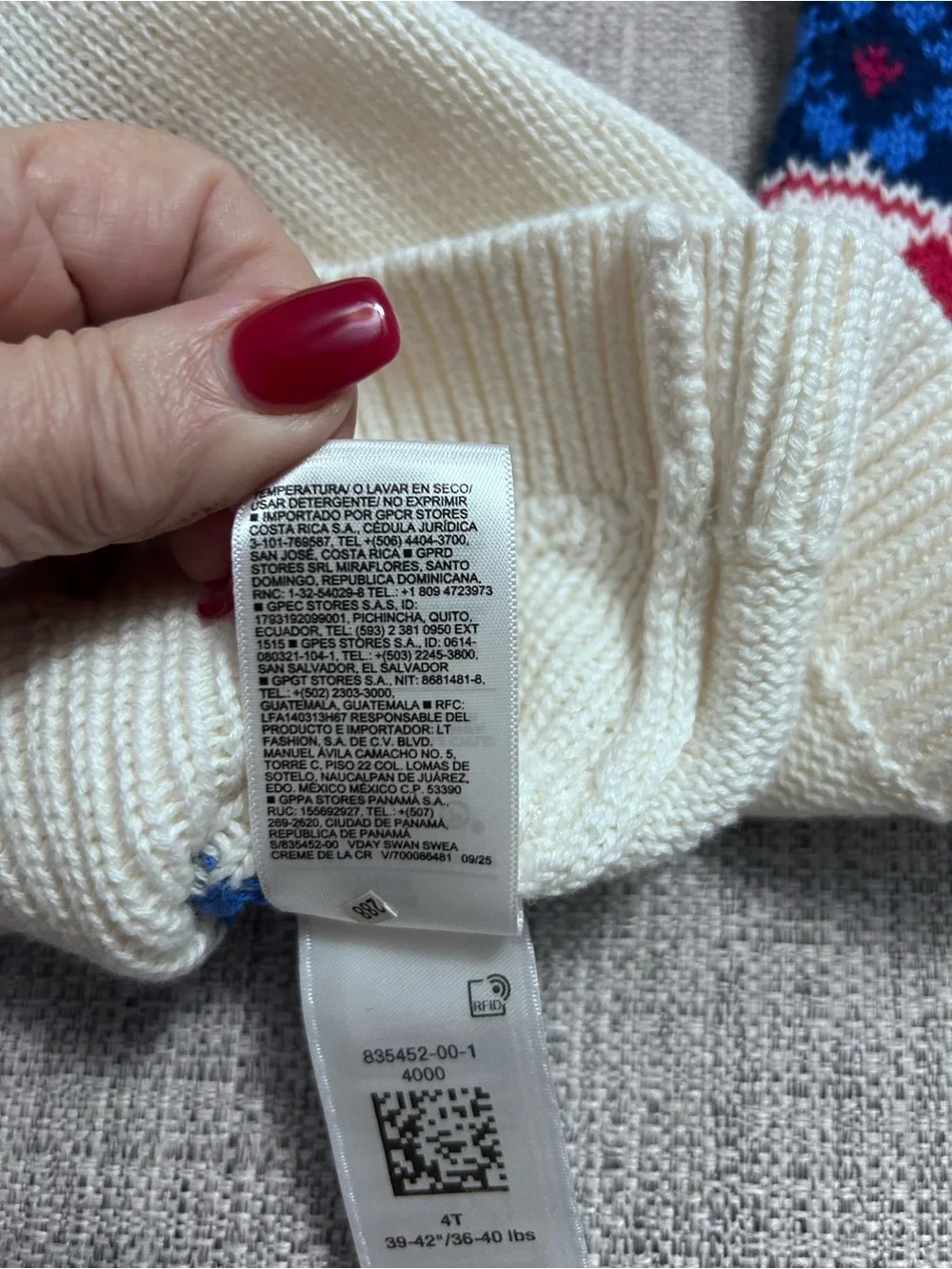 Old Navy White Knit Sweater with Navy Fisherman Style NWT Size 4T